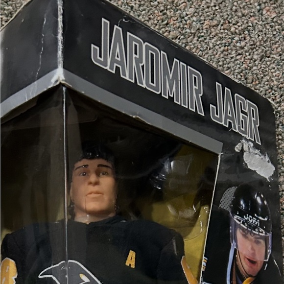 1997 Jaromir Jagr hockey figure - Picture 2 of 3